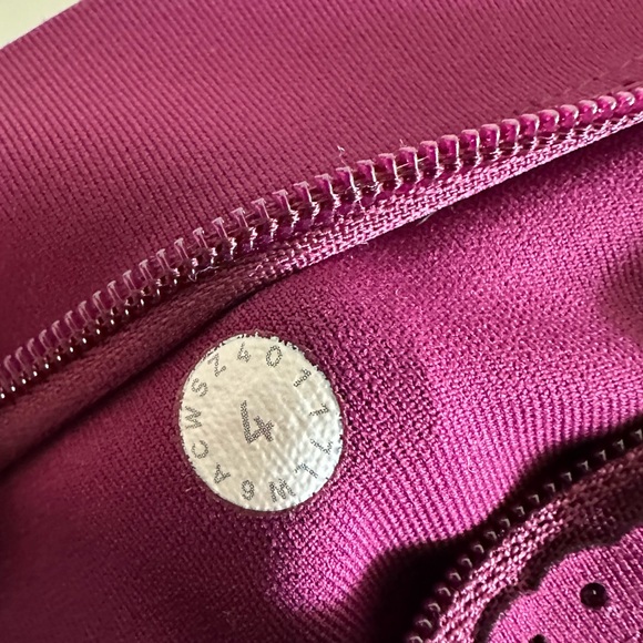 Lululemon Athletica Marvel Dark Pink Mind Over Miles Crop 17” Leggings size 4 - Picture 16 of 16
